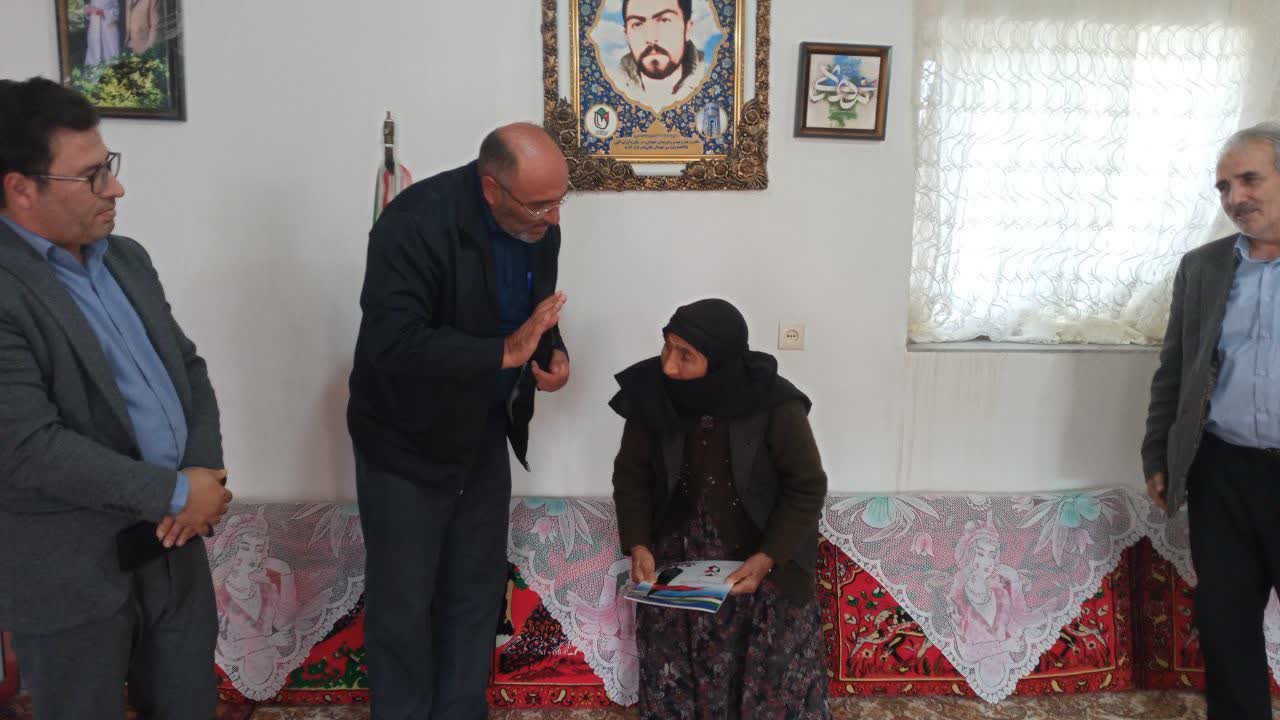 میراث ایثار؛ تجلیل از خانواده‌های شهدای عشایر اردبیل در روز ملی روستا و عشایر